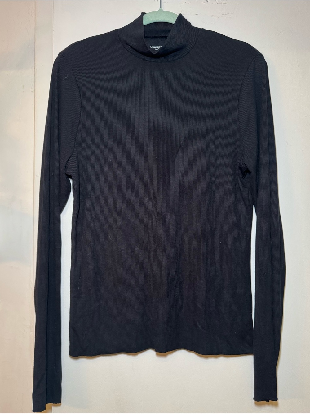 Abercrombie & Fitch Black Long-Sleeve Mock Neck long sleeve Tee